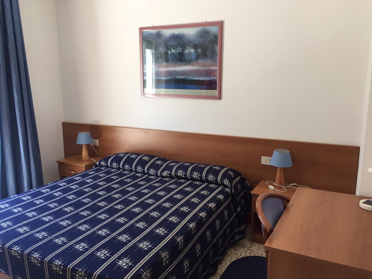 Pensione Giardino Lignano Sabbiadoro Exterior foto